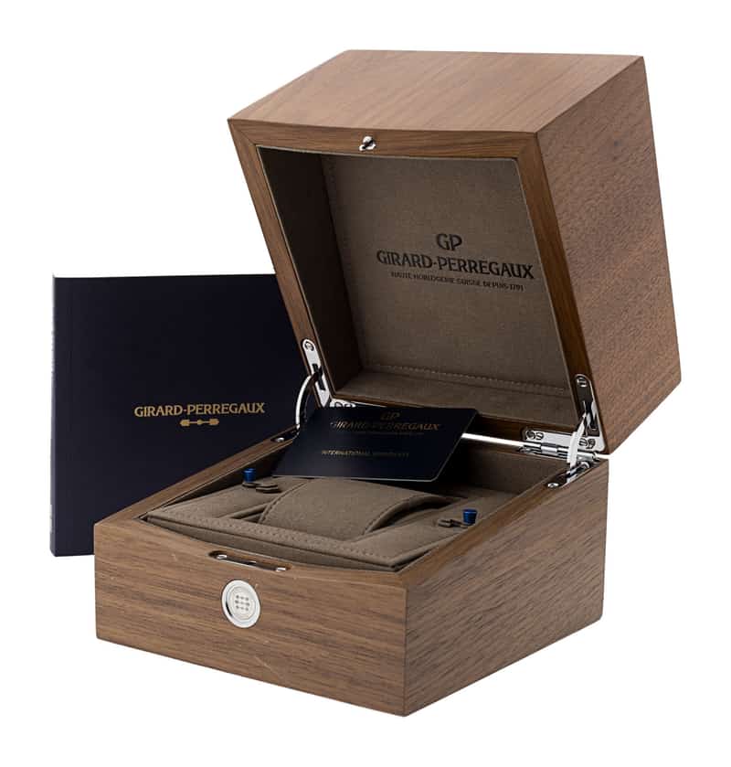 Girard Perregaux Laureato 81020-11-631-11A